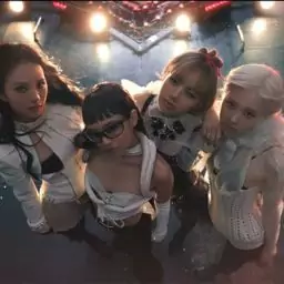 BLACKPINK – JUMP