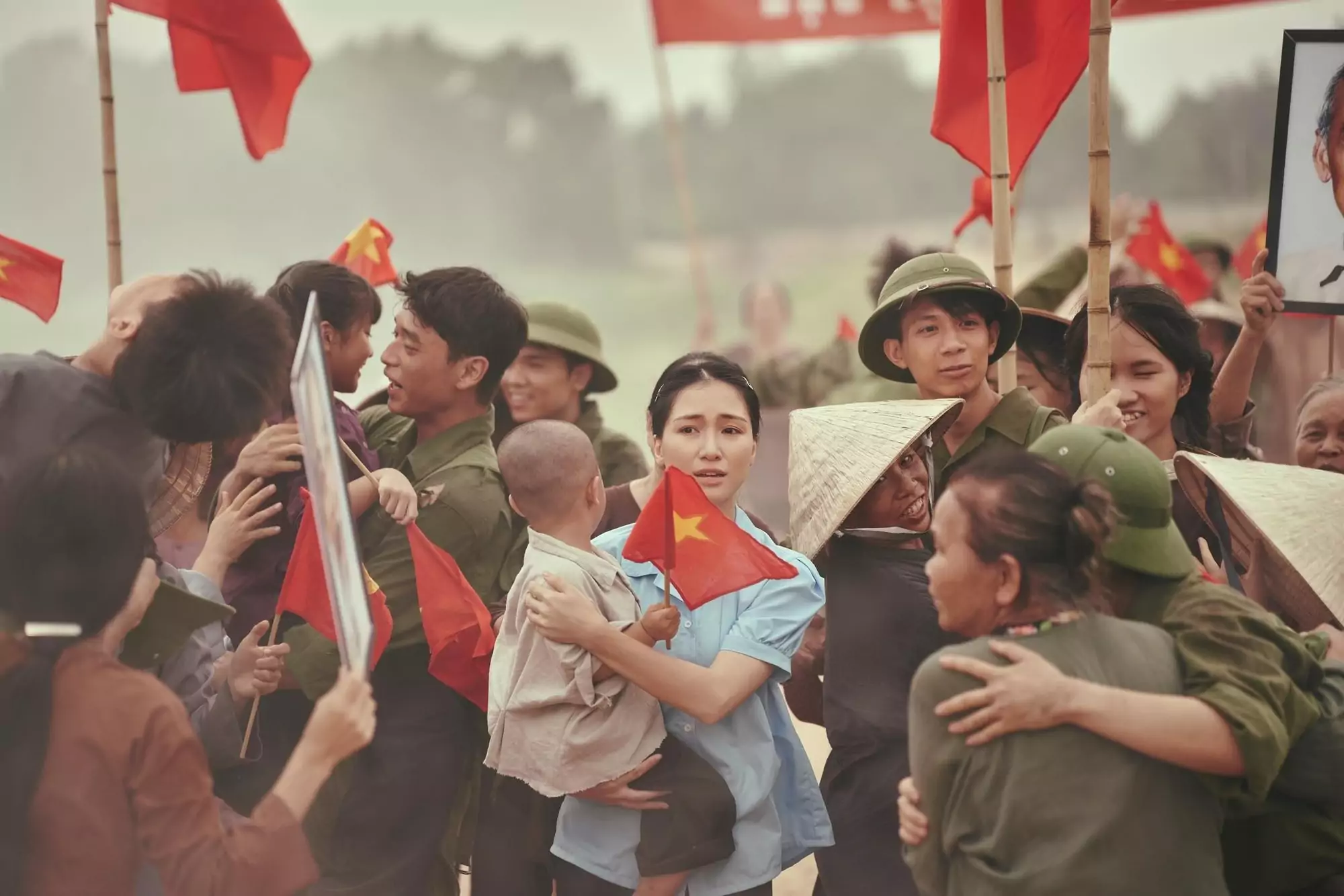 Hành trình nỗ lực không ngừng của cô ca sĩ bé nhỏ Hòa Minzy đến biểu tượng Vpop hiện đại